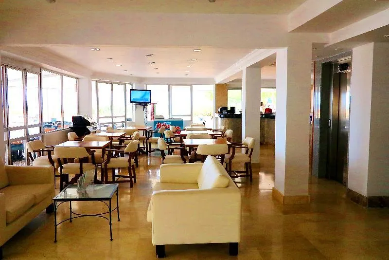 Apartahotel Cala Morlanda Estudios S'Illot