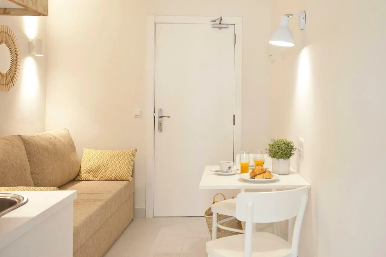 Apartahotel Cala Morlanda Estudios S'Illot