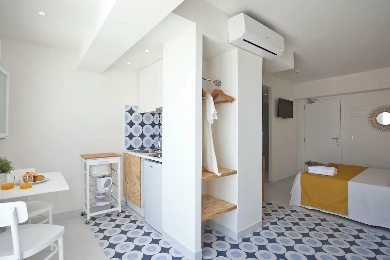 Apartahotel Cala Morlanda Estudios S'Illot