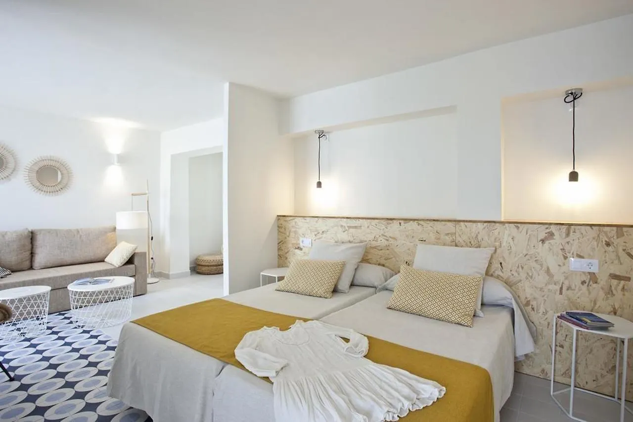 Bj Cala Morlanda Estudios (Adults Only) S'Illot  Spain